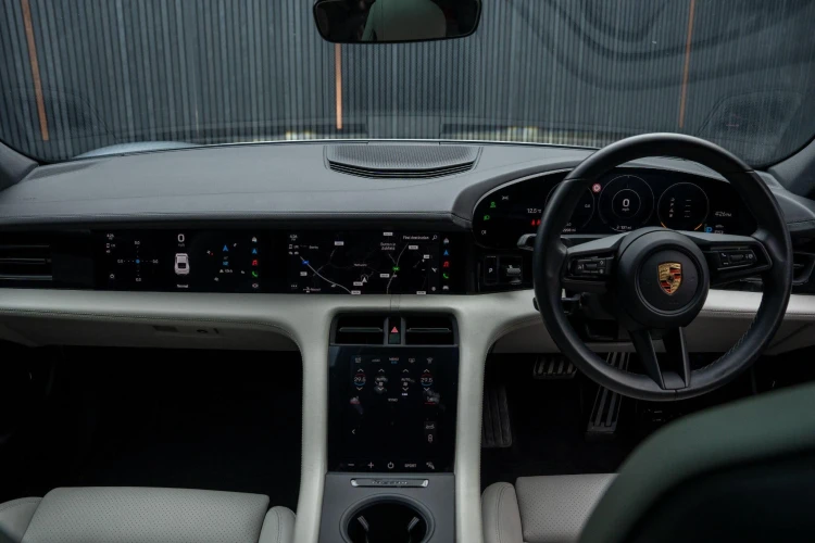 Vehicle Image 39
