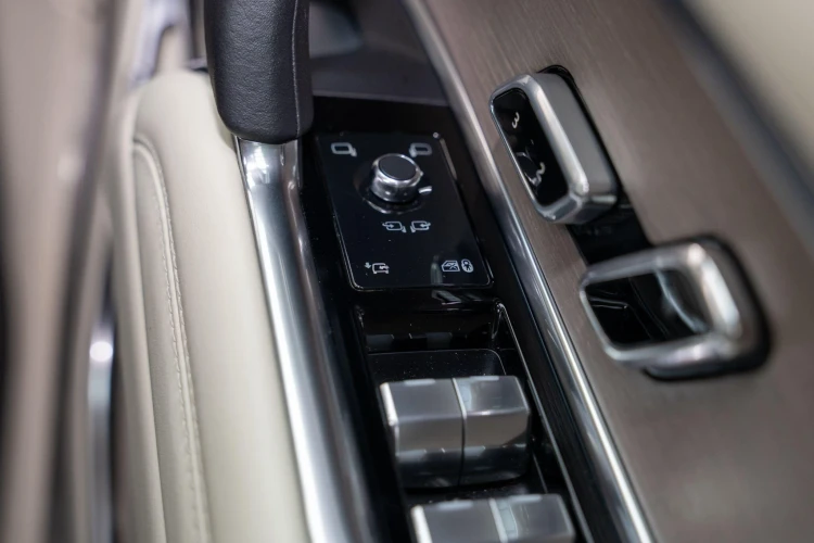 Vehicle Image 33