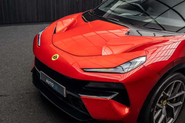 Vehicle Image 5