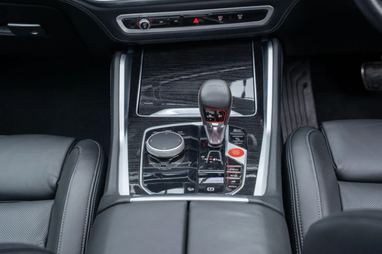 Vehicle Image 48
