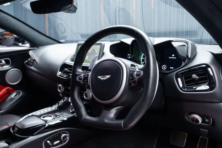 Vehicle Image 4