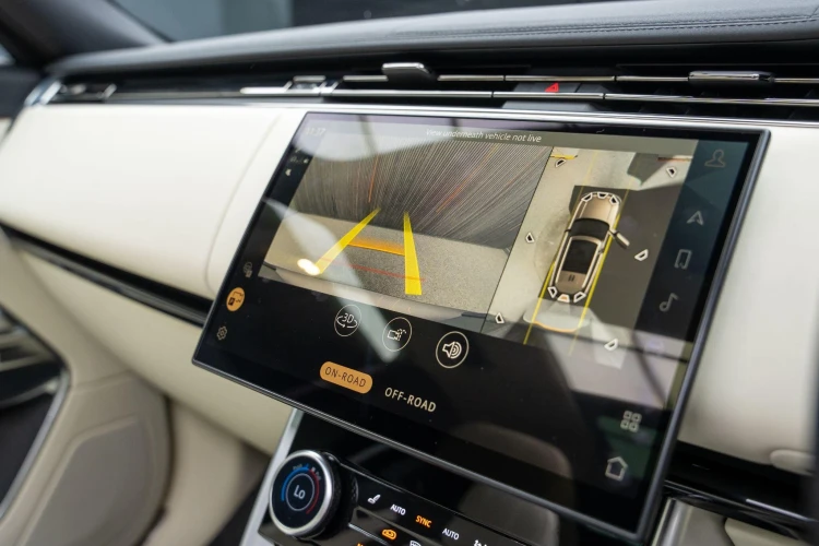 Vehicle Image 8