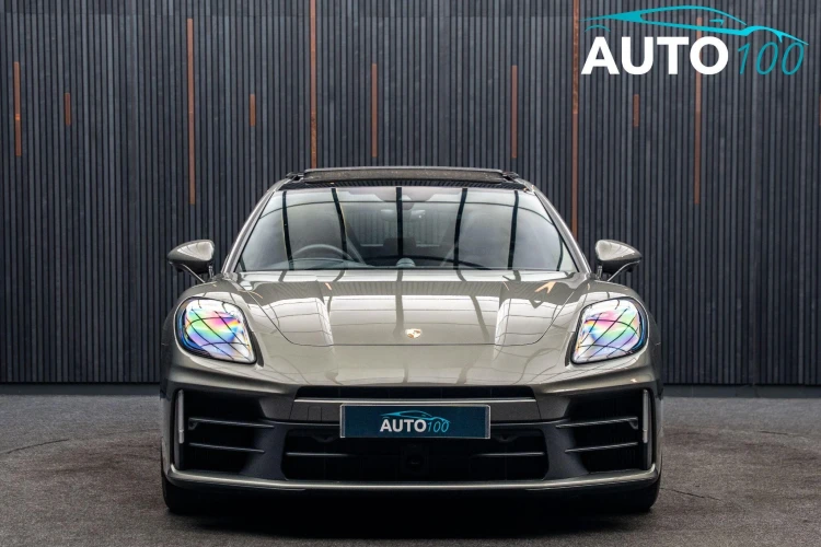 Vehicle Image 9