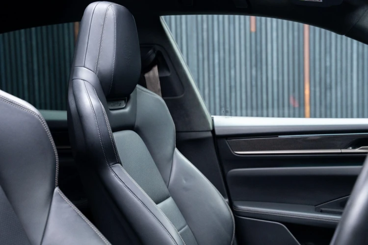 Vehicle Image 38