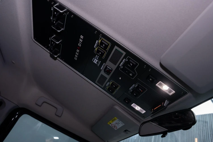 Vehicle Image 36