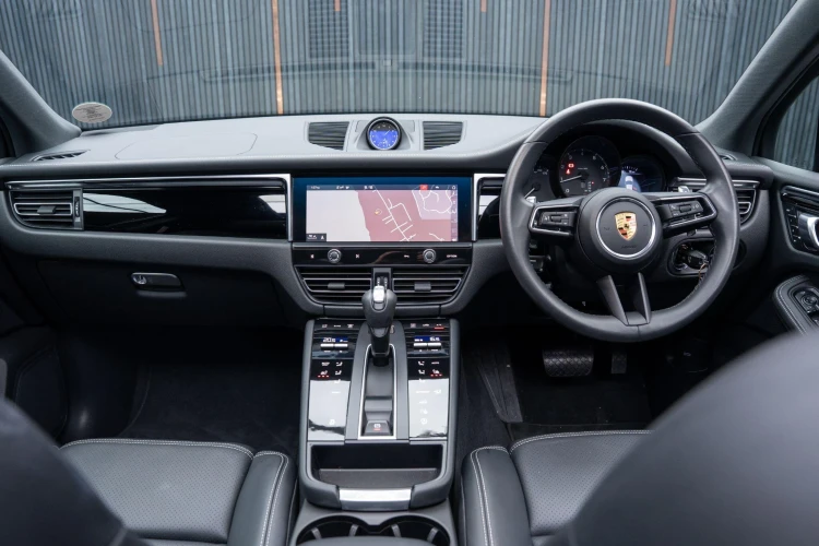 Vehicle Image 36