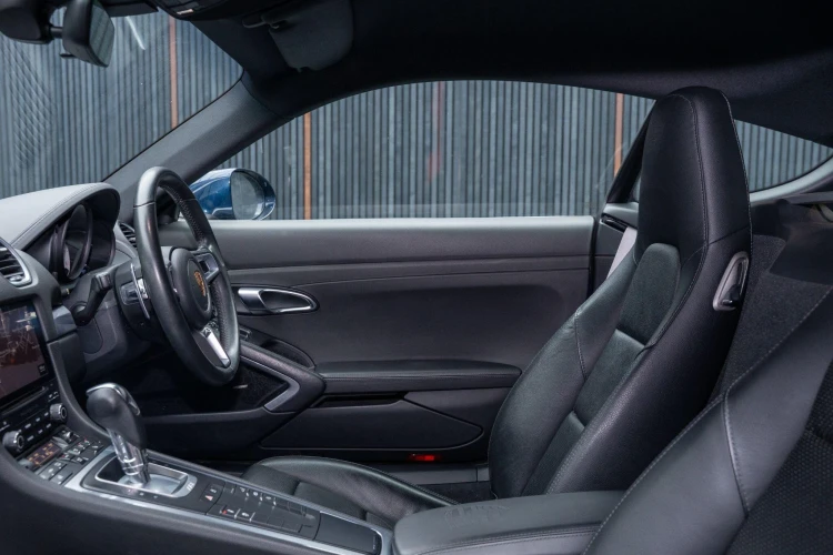 Vehicle Image 40