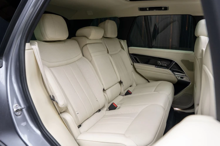 Vehicle Image 14