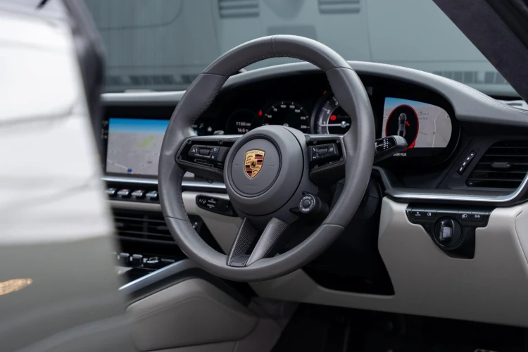 Vehicle Image 35