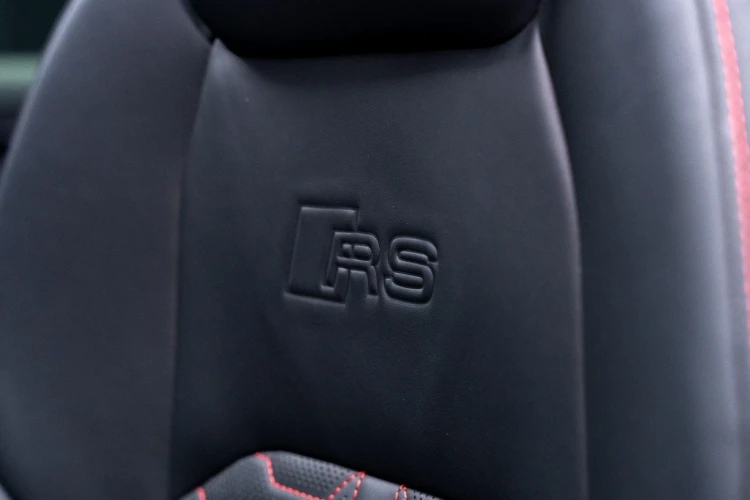 Vehicle Image 43