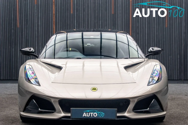 Vehicle Image 9