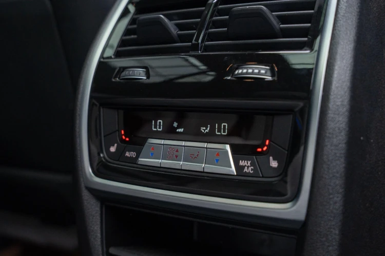 Vehicle Image 45