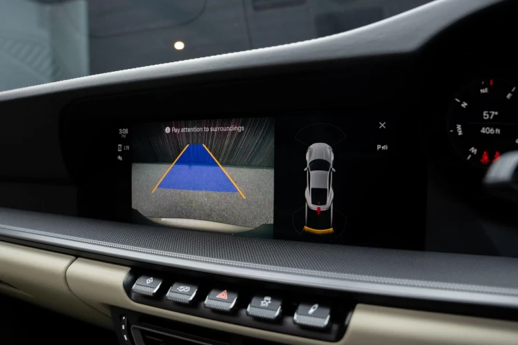 Vehicle Image 10