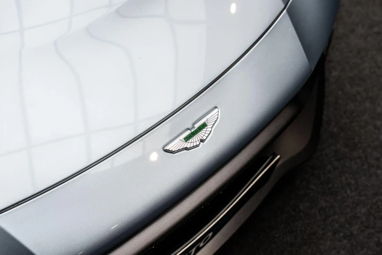 Vehicle Image 19