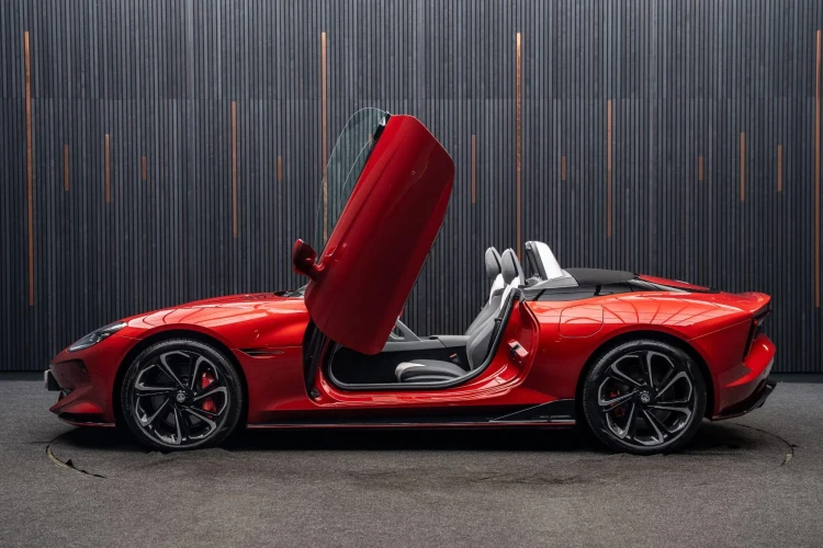 Vehicle Image 21