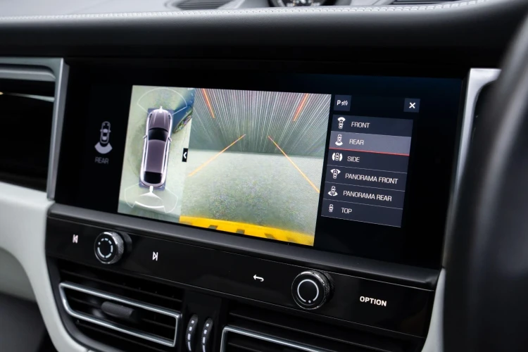 Vehicle Image 6