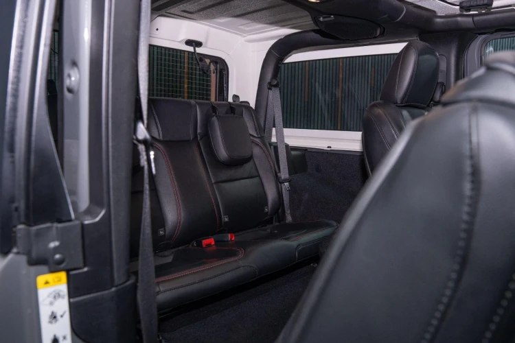 Vehicle Image 37