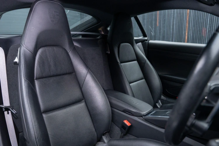 Vehicle Image 14