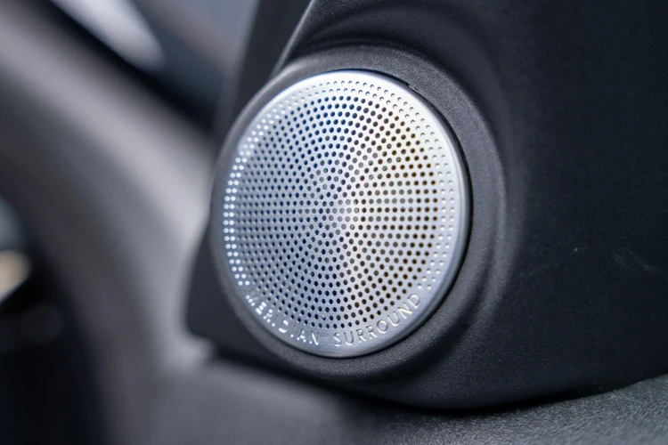 Vehicle Image 6
