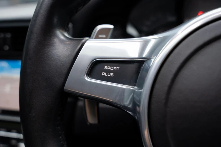 Vehicle Image 30