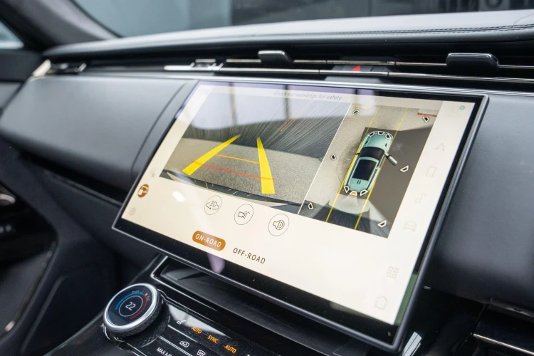 Vehicle Image 8