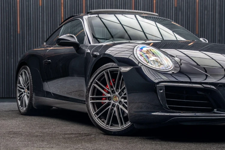 Vehicle Image 7