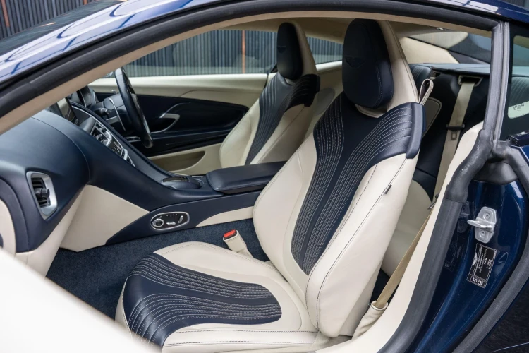 Vehicle Image 37