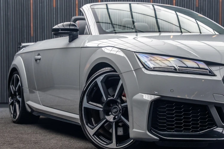 Vehicle Image 7