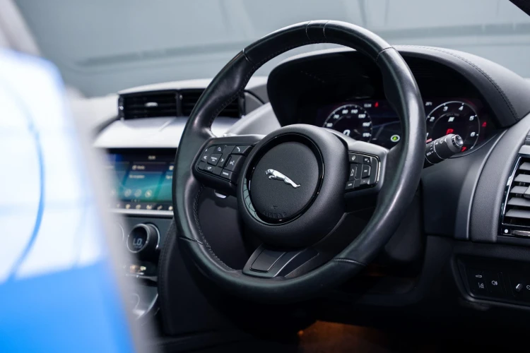 Vehicle Image 37