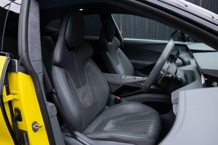 Vehicle Image 36