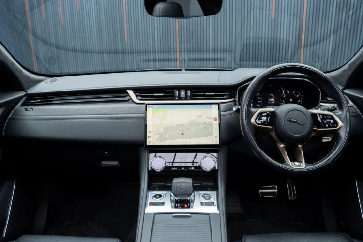 Vehicle Image 35