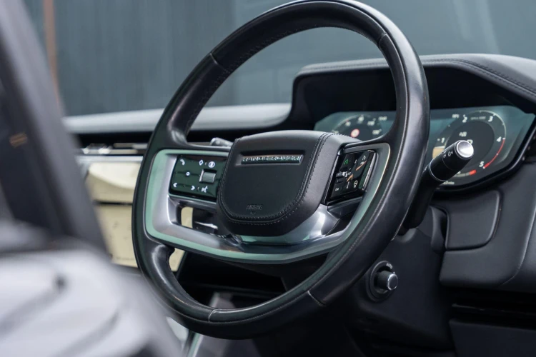 Vehicle Image 32