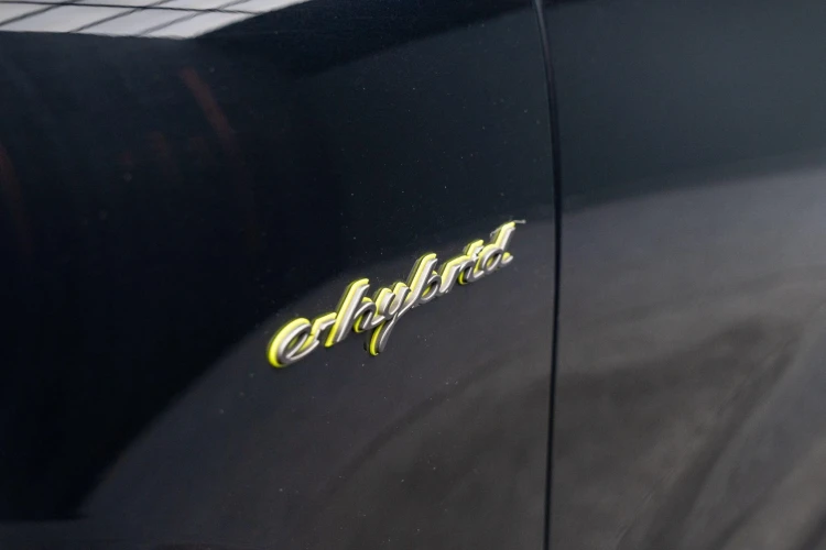 Vehicle Image 21