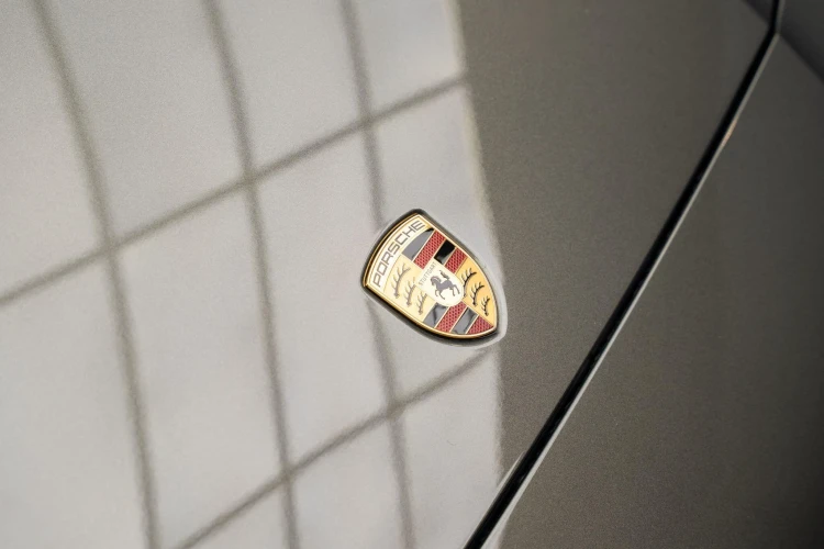 Vehicle Image 25