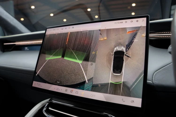 Vehicle Image 8