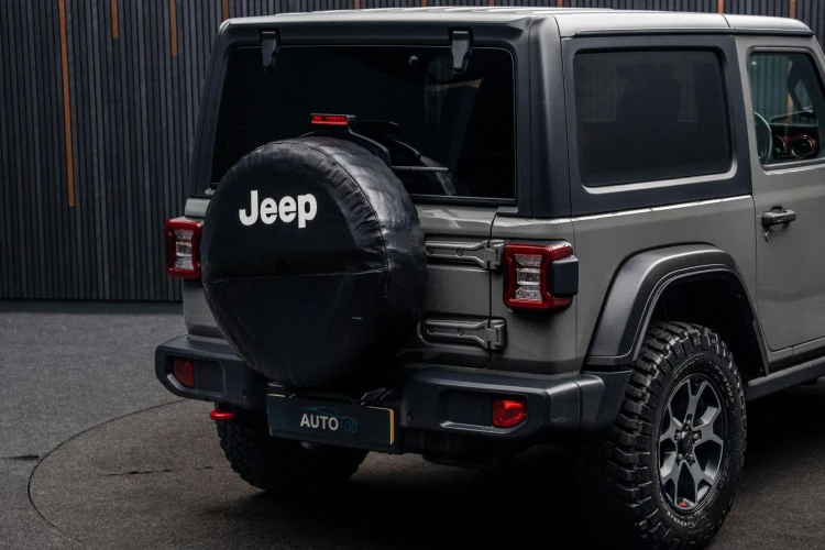 Vehicle Image 21