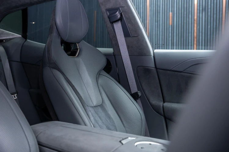 Vehicle Image 42