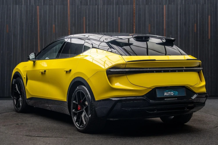 Vehicle Image 3