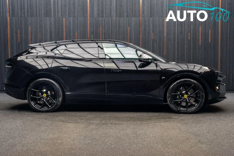 Vehicle Image 11