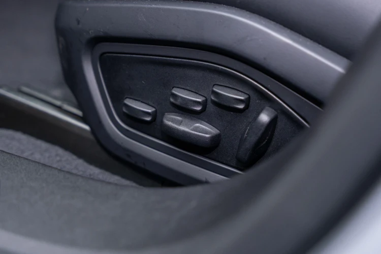 Vehicle Image 46