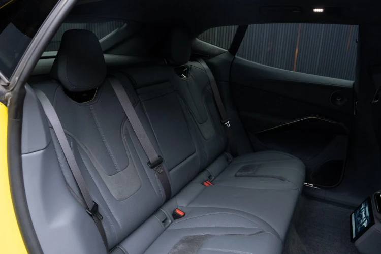 Vehicle Image 38