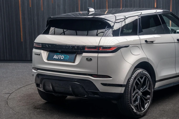Vehicle Image 21