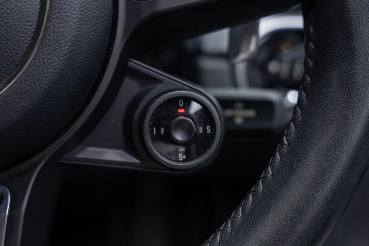 Vehicle Image 35