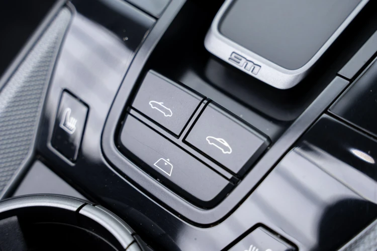 Vehicle Image 36