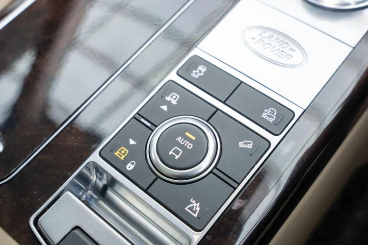 Vehicle Image 30