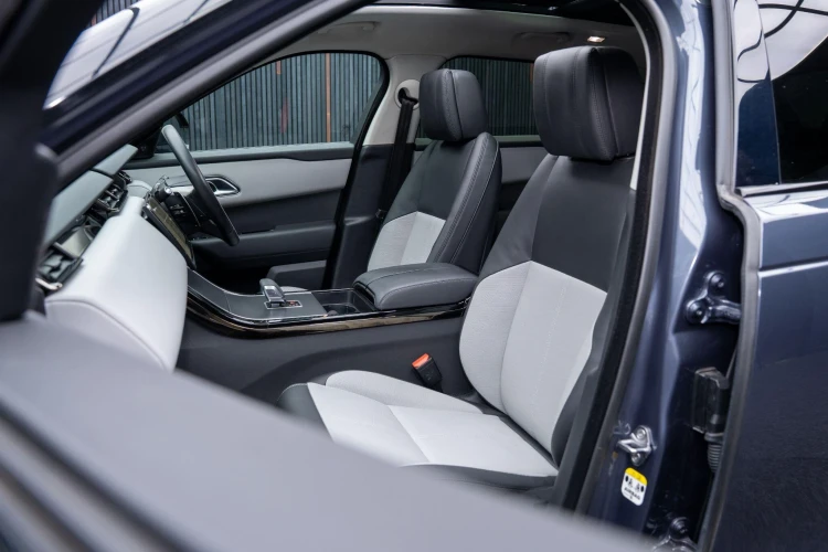 Vehicle Image 36