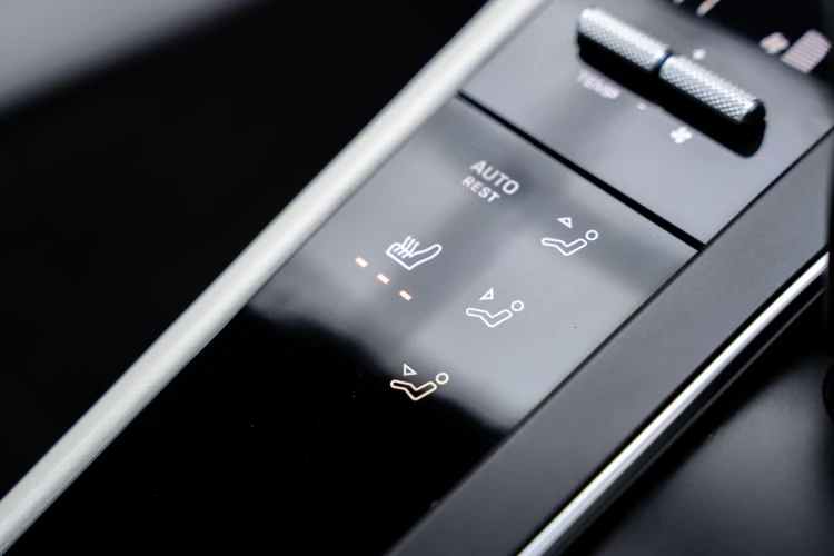 Vehicle Image 36