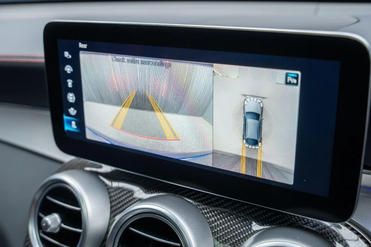 Vehicle Image 6