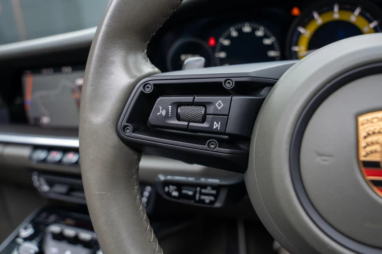 Vehicle Image 20
