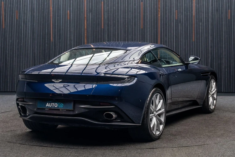 Vehicle Image 19